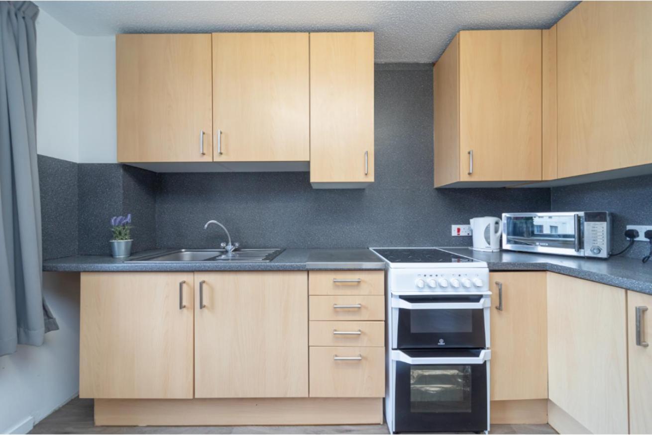 Joivy Affordable 3,4,5 And 12 Bed Private Flats Next To Royal Mile (adults Only) Édimbourg